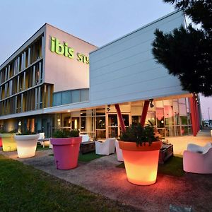 Отель Ibis Styles Nantes Reze Aeroport Exterior photo