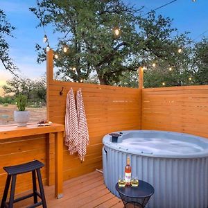 Апартаменты Cactus Coterie With Hot Tub & Pet Friendly Фредериксберг Exterior photo