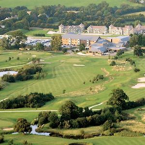 The Wiltshire Hotel, Golf And Leisure Resort Суиндон Exterior photo