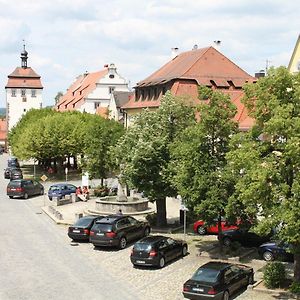 Hotel Gasthof Zum Storch Шлюссельфельд Exterior photo