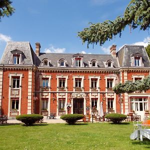 Отель Chateau Corneille Вьё-Виле Exterior photo