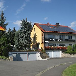 Отель Gaestehaus Hannelore Гайзельвинд Exterior photo