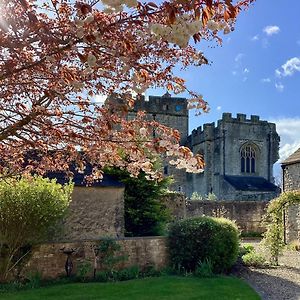 The Garden Suites At Snape Castle Mews Бедейл Exterior photo