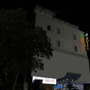Hotel Kk Trends Виджаявада Exterior photo