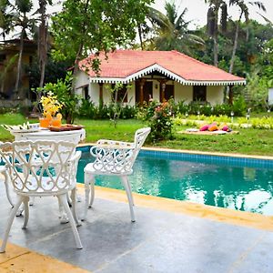 White Serenity Heritage Pool Villa Near Beach Удипи Exterior photo