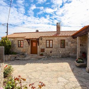 Charming Villa In Sortelha With Mountain View Exterior photo