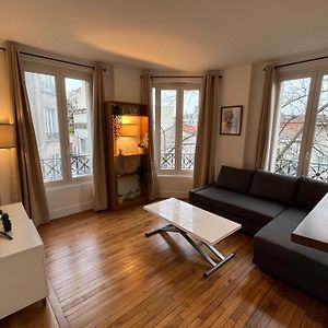 Elegant 1-Bedroom Completely Renovated - Paris Ле-Лила Exterior photo