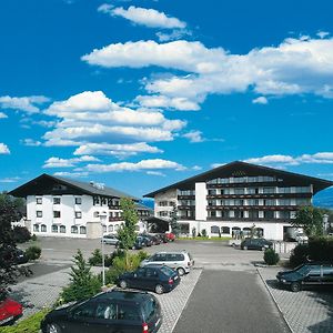 Hotel Lohninger-Schober Санкт-Георген-им-Аттергау Exterior photo