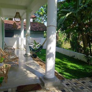 Villa Ciana-A Charming House In Унаватуна Exterior photo