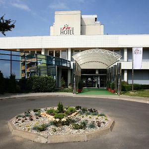 Hotel Fit Пршеров Exterior photo