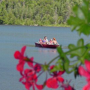 Отель Auberge Du Lac Morency Saint Hippolyte Exterior photo