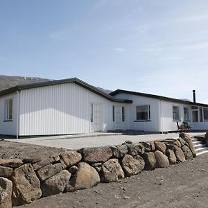 Вилла Hofsstadir Farmhouse Hofstathir Exterior photo