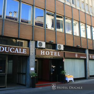 Hotel Ducale Виджевано Exterior photo