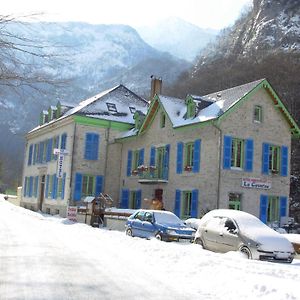 Отель Auberge La Caverne Ларёнс Exterior photo