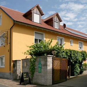 Bed and Breakfast Weingut Herbert Kram Нордхайм Exterior photo