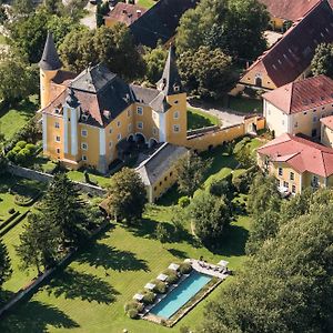 Отель Schloss Muehldorf Фельдкирхен-на-Дунае Exterior photo