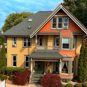 Bed and Breakfast The Ludington House Exterior photo