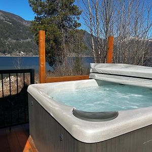 Kaslo, Upper Floor Paradise, 2 Beds And Hot Tub Нельсон Exterior photo