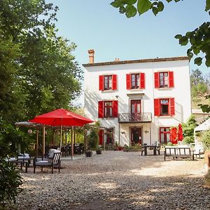 Bed and Breakfast Domaine Des Lilas Saint-Germain-Lembron Exterior photo