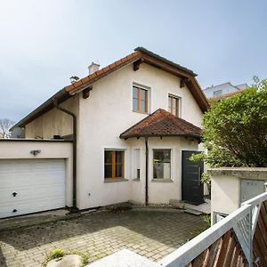 4-Bedroom House & Large Garden Вена Exterior photo