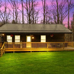 --Avail New Booking Promotions --- Secluded Cabin King Bed Xbox Wifi Hottub Games Firepit Close To Hiking Trails Логан Exterior photo