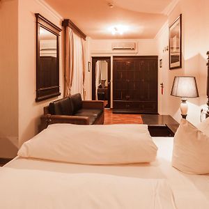 Hotel Aviv Дрезден Room photo