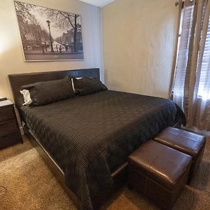 Indy 4-Bedroom Haven: Your Perfect Retreat Индианаполис Exterior photo