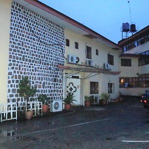 Muriela Hotel Amadi Exterior photo