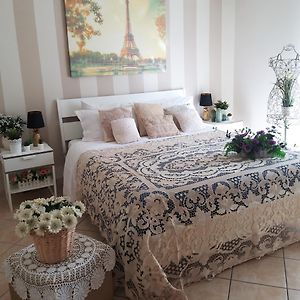 Отель Charming Gea San Felice a Cancello Room photo