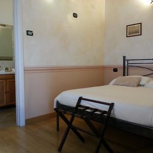 Отель La Locanda Di San Biagio Больцането Room photo