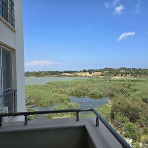 Lake View Apartment In Famagusta Фамагуста Exterior photo