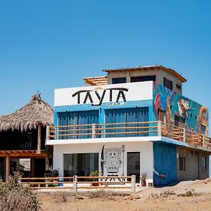 Апартаменты Tayta Surf House Лобитос Exterior photo