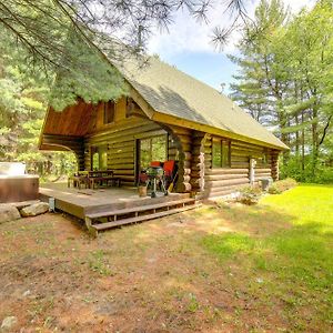 Вилла Secluded Log Cabin In Nw Michigan Hot Tub And Deck Evart Exterior photo