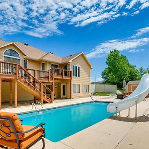 Junction City Home With Hot Tub - Near Milford Lake! Exterior photo