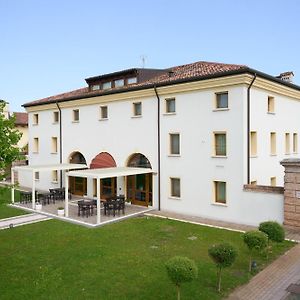 Albergo Antica Corte Marchesini Кампанья-Лупия Exterior photo