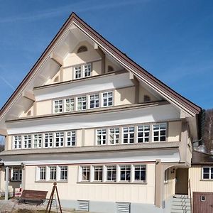 Вилла Ferienhaus Lindeli, Ehemalige Holzofenbackerei Sankt Peterzell Exterior photo