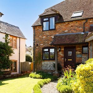 Cosy Cottage In Beautiful South Downs Walk 2 Pub Чичестер Exterior photo