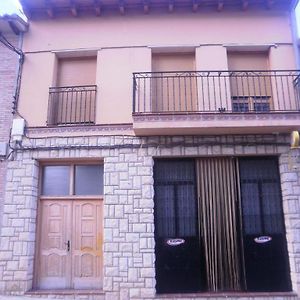 Отель Bar Hostal Torralba De Los Sisones Exterior photo