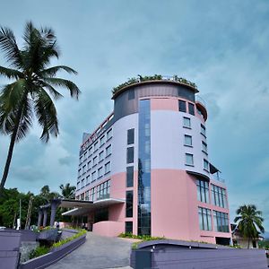 Отель Pushpak Grande Kondotty Exterior photo