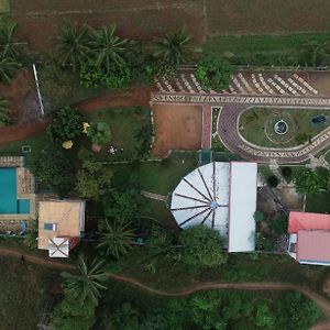 Отель Nilambara Lake View Дамбулла Exterior photo