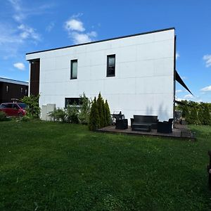 Апартаменты Terraced House In Quiet Neighborhood Тарту Exterior photo