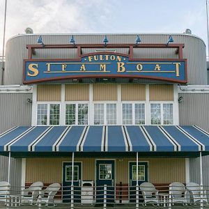Fulton Steamboat Inn Ронкс Exterior photo