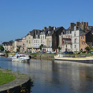 Апартаменты Spacieux T3 Lumineux Dans Quartier Historique Avec Wifi Редон Exterior photo