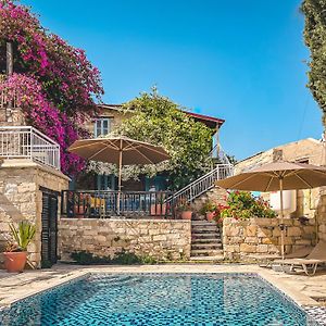 Cyprus Villages Hotel & Restaurant - Central Location - Bed & Breakfast - With Access To Pool And Stunning Views Тохни Exterior photo