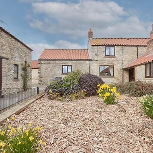 Valley View Farm Holiday Cottages Хелмсли Exterior photo