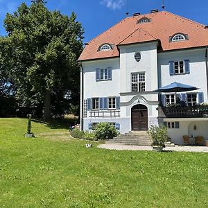 Ferienwohnung Villa Victoria Mit Grandiosem Seeblick Und Gartennutzung In Jugendstil Villa Гштадт-ам-Кимзее Exterior photo