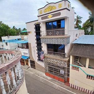 Апартаменты Marudha Temple View Thiruvidaimaruthur Thiruvidaimarudur Exterior photo