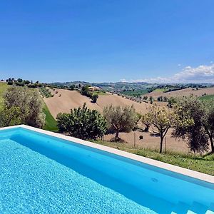 Room In Holiday House - Il Girasole Room On The Hills Of Senigallia, A Stones Throw From The Sea Roncitelli Exterior photo