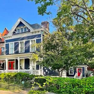 Charming 1800S Home In Historic Hills District Сент-Пол Exterior photo