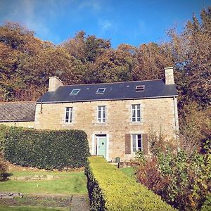 Вилла Maison Du Bonheur, A Beautiful Stone Built House, Plesidy Exterior photo